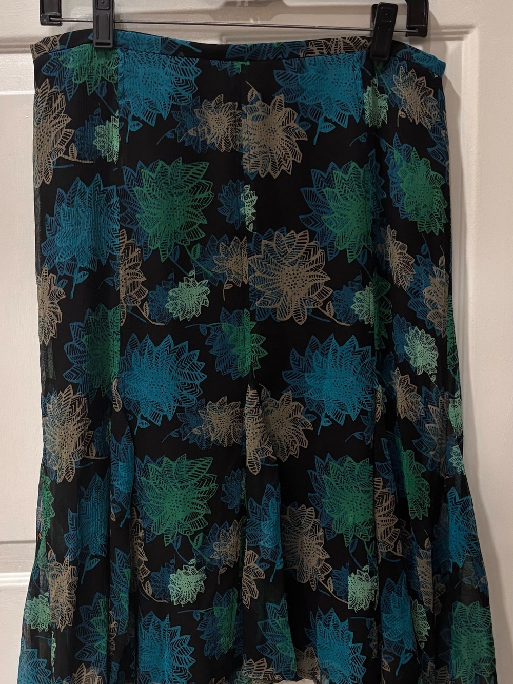 ALFANI 100% Silk Black White Blue Motif Pleated A-Line Skirt Women Sz 8